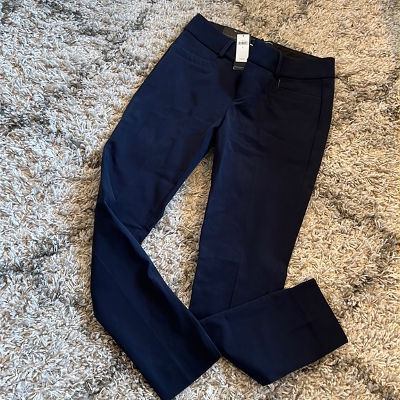 Banana Republic Pants - NWT BANANA REPUBLIC NAVY JACKSON FIT  PANTS!